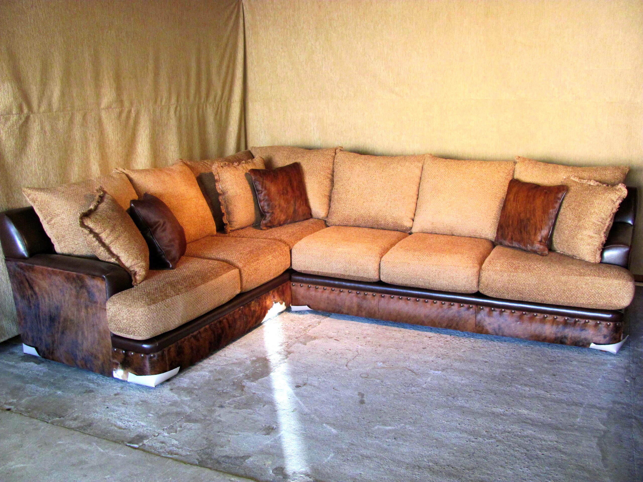 Shelbee Sectional Sofa