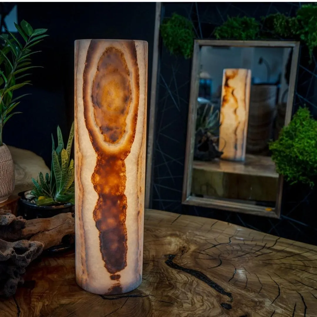 Sahara Onyx Crystal Table Lamp