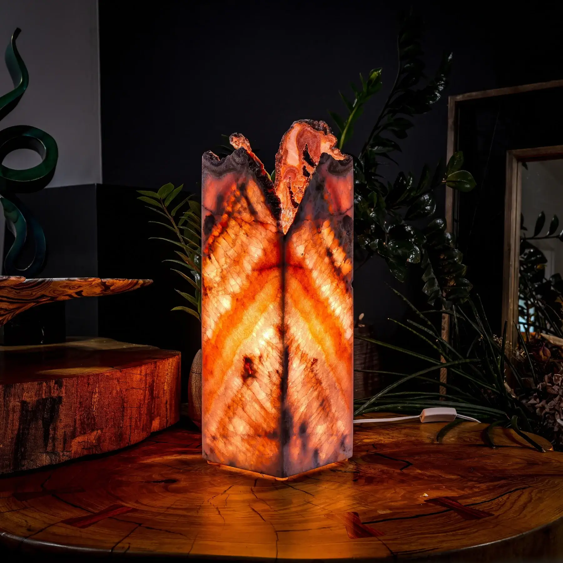 rosa onyx table lamp