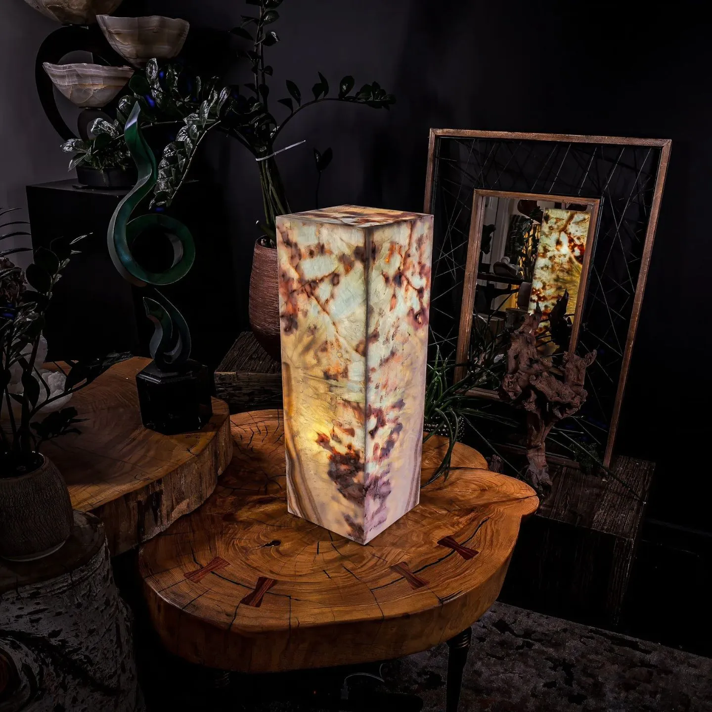 Divina Claire Onyx Table Lamp