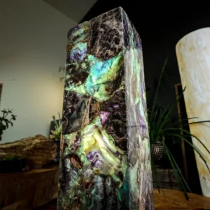 Fluorite Crystal Table Lamp